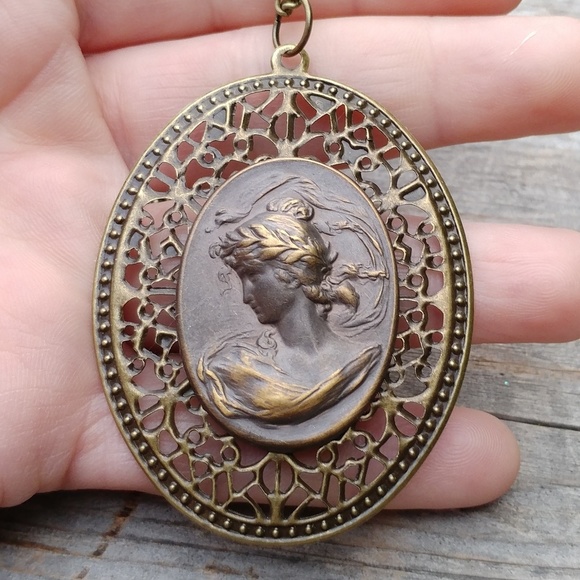 Handmade for Earthlings Jewelry - 🌿Rare Solid Brass Cameo Necklace